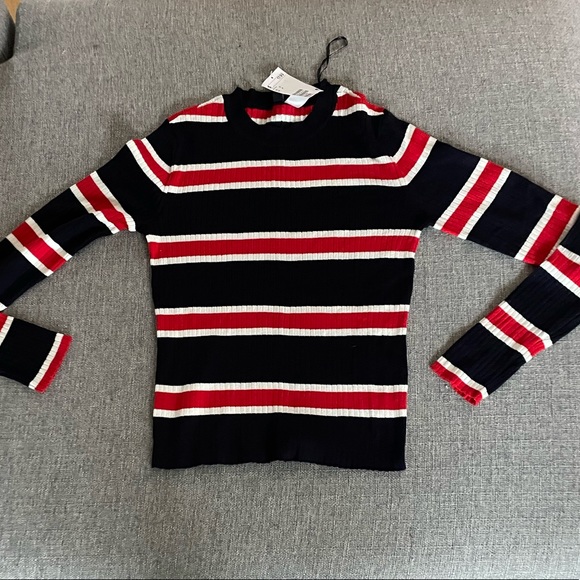 H&M Sweater - Picture 2 of 4